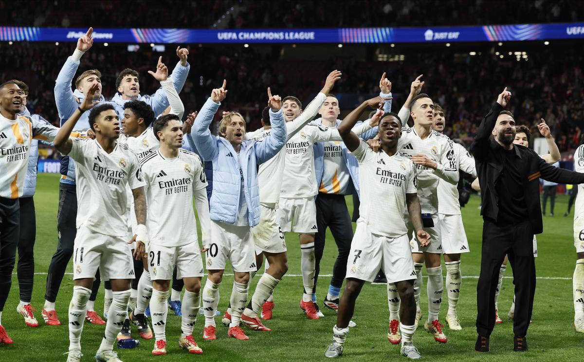 包含比利亚雷亚尔迎战马德里竞技，险胜对手的词条